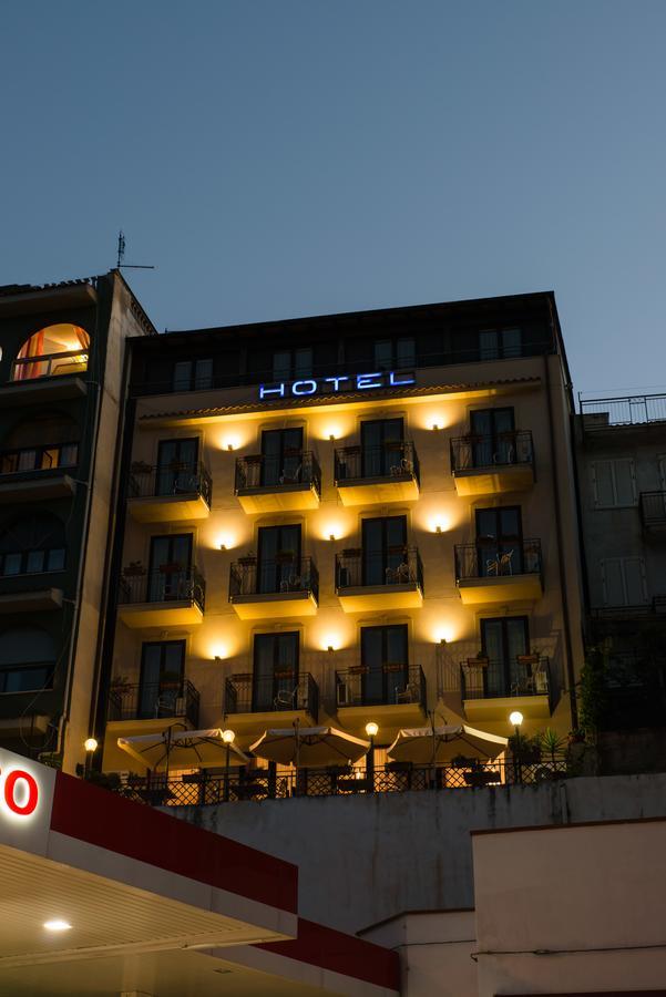 Hotel Villa Mare อัลตาวิลลา มิลิเชีย ภายนอก รูปภาพ