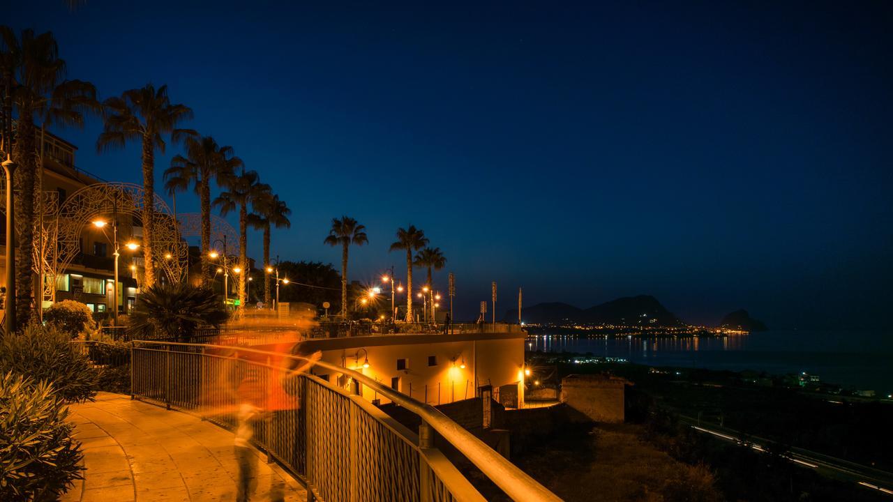 Hotel Villa Mare อัลตาวิลลา มิลิเชีย ภายนอก รูปภาพ