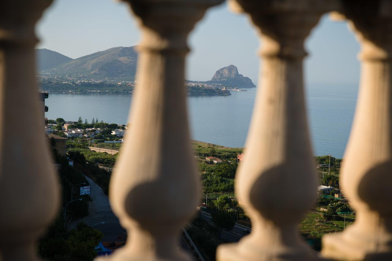 Hotel Villa Mare อัลตาวิลลา มิลิเชีย ภายนอก รูปภาพ
